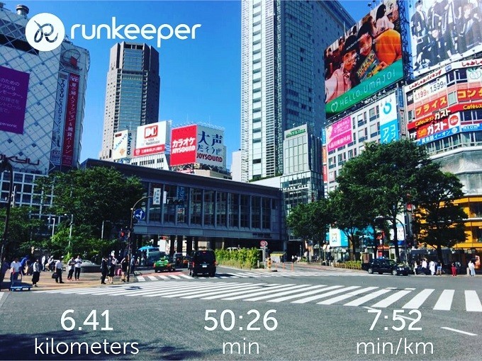 渋谷の街を走る