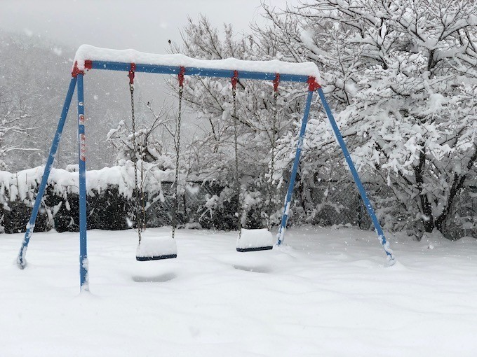 雪はこんなにも美しいのになあ