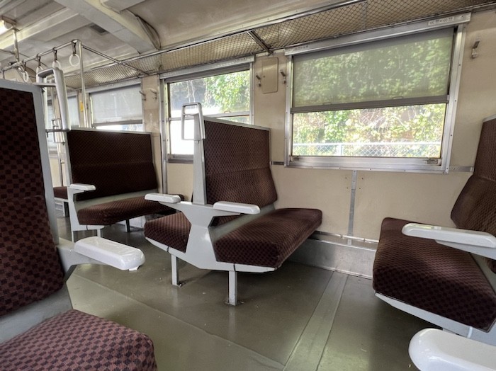 JR指宿枕崎線キハ47系の座席は昭和感満載