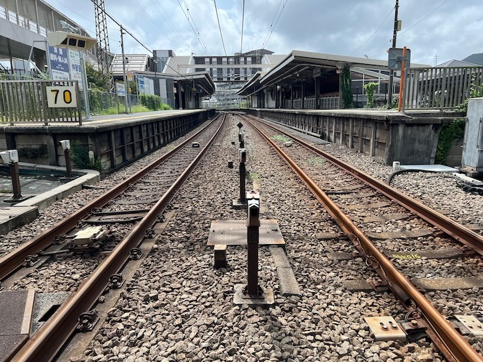 鶴巻温泉は今日も列車が来ず...