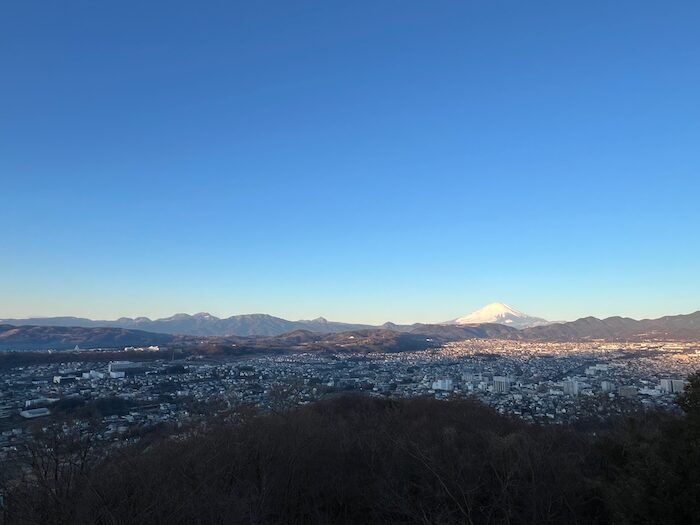 権現山から見える富士と箱根